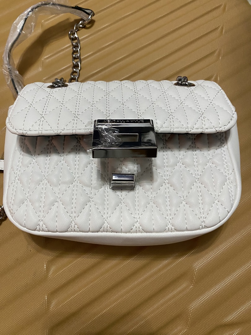 New Handbags / New Ladies Slippers - ecay