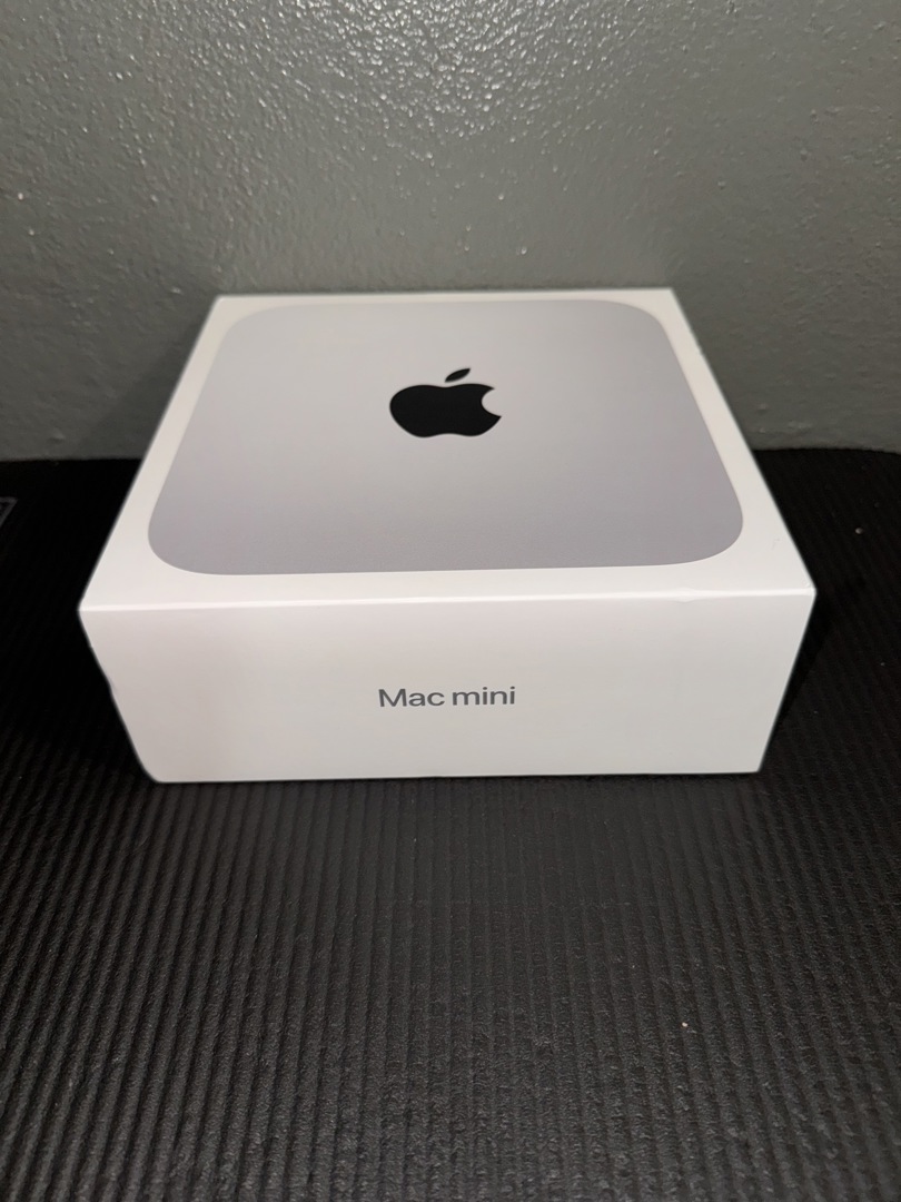 Mac Mini with Apple M2 Chip ecay