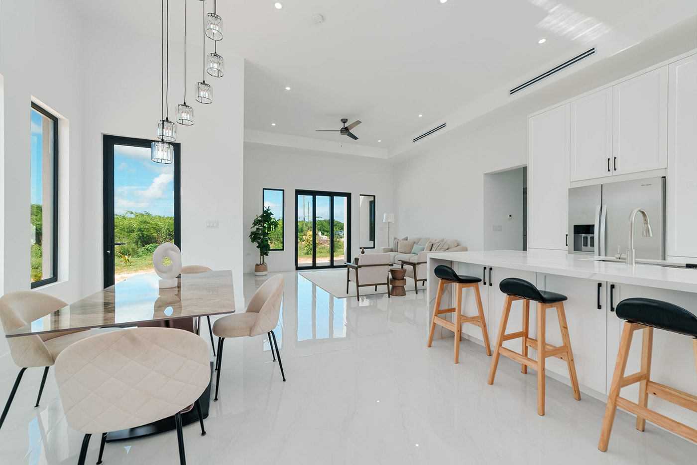 Organic Console Tree Design CENTURY 21 | BRAND NEW, MODERN SINGLE FAMILY HOME - ecay