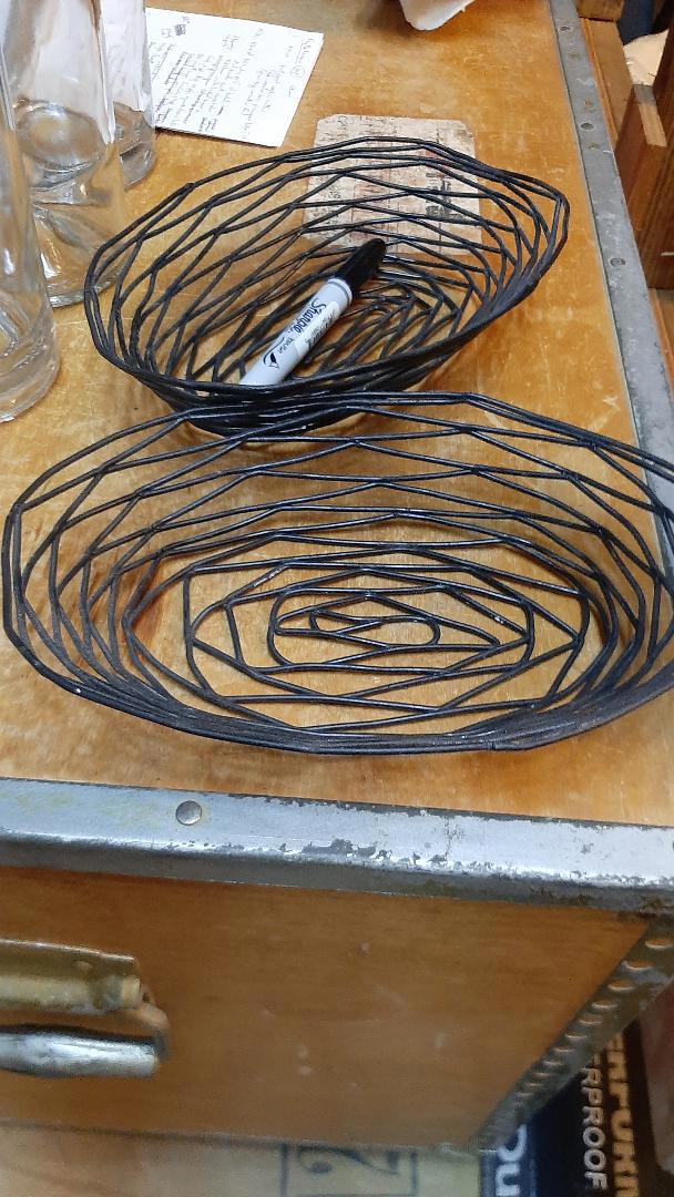 2 Decorative Wire Baskets Ecay 8050