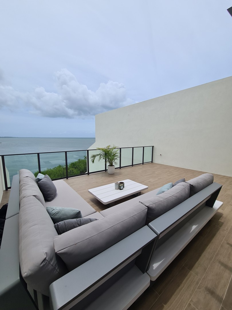 Luxury Ocean front 2 bed, 2 bath condo with private roof terrace-Short ...