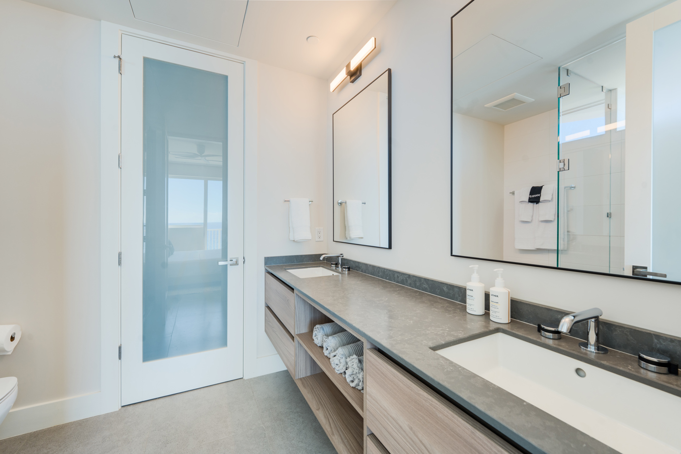 Ocean Front Penthouse New Luxury 3 bed 3 bath, (1&2 beds too)Rooftop ...
