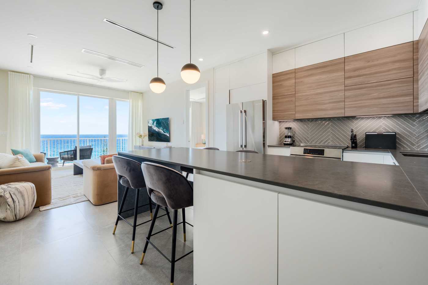 Ocean Front Penthouse New Luxury 3 bed 3 bath, (1&2 beds too)Rooftop ...