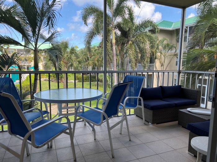 PLANTATION VILLAGE- SECOND FLOOR 2 BED/ 2 BATH - ecay