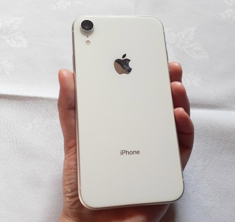 iPhone Xr 64GB White Unlocked - ecay