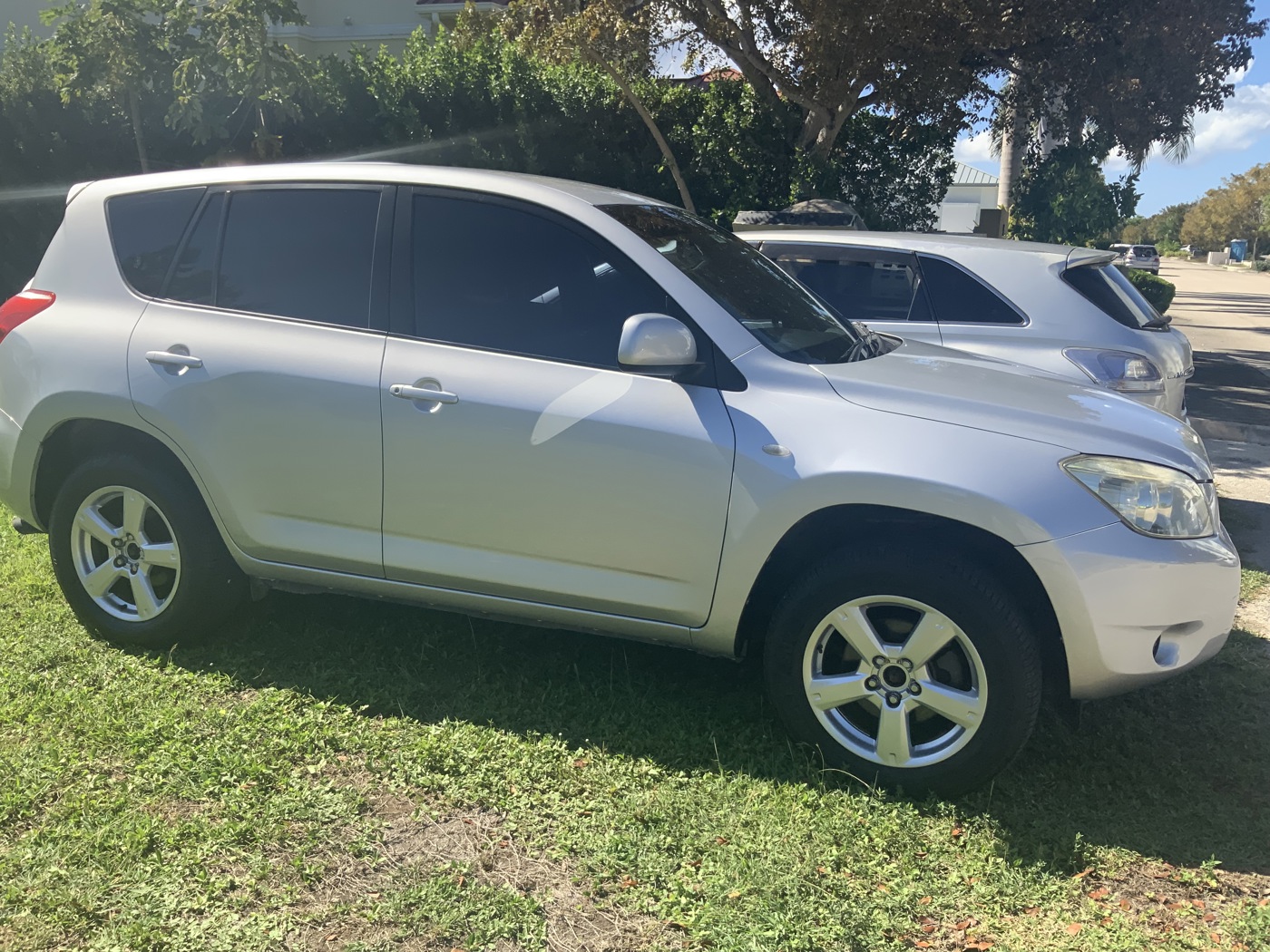 2006 Toyota RAV4 reduced $5,900 - ecay